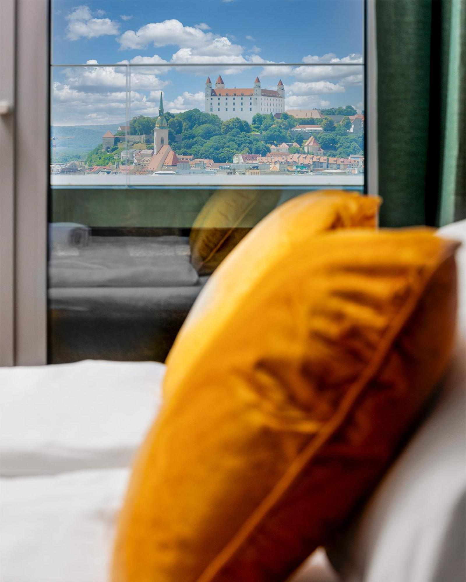 Sky Park 1 - Luxurious #Instaworthy Apartment In Downtown City Center With Included Parking, Best Address In Town Pressburg Exterior foto