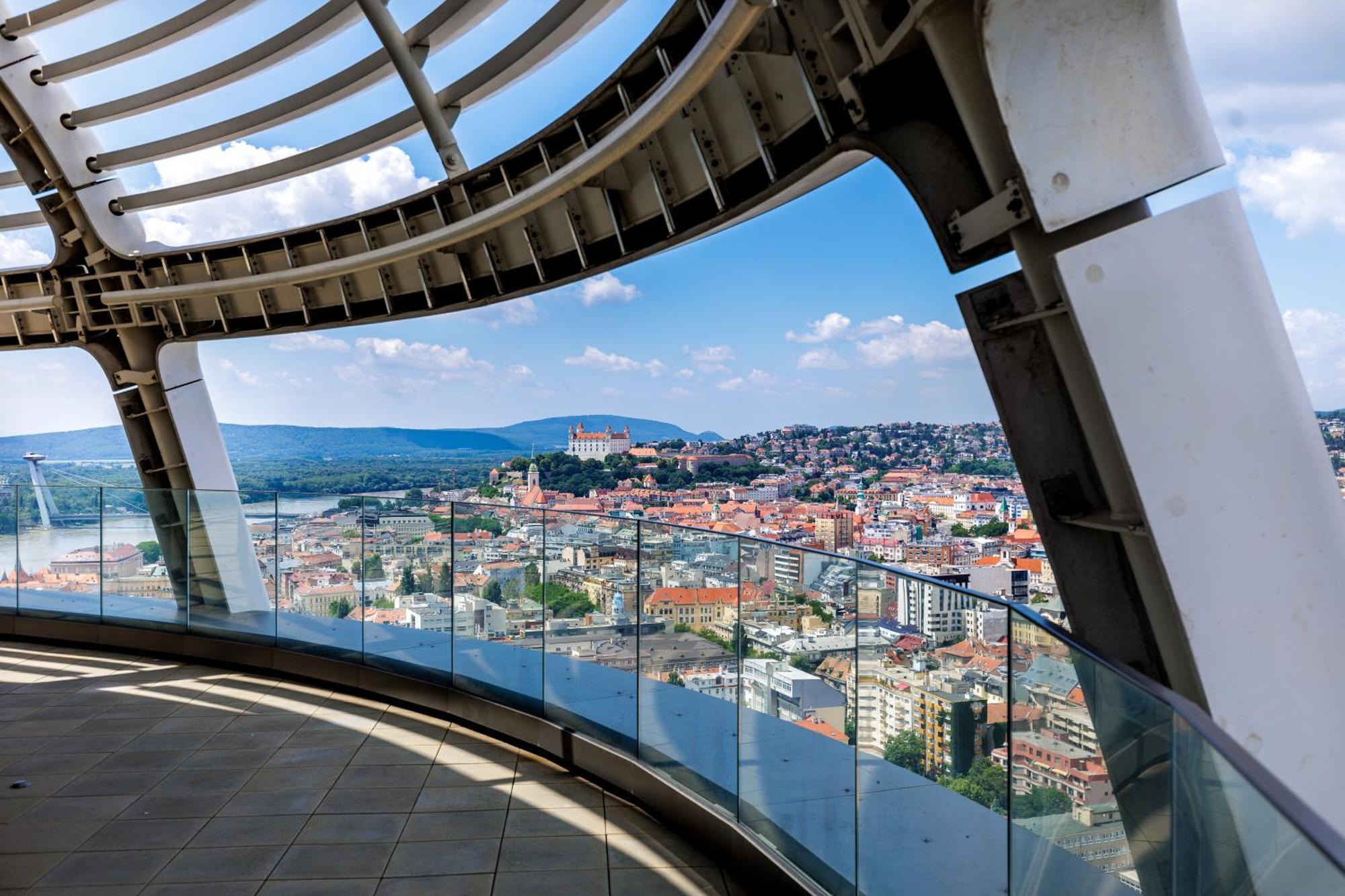 Sky Park 1 - Luxurious #Instaworthy Apartment In Downtown City Center With Included Parking, Best Address In Town Pressburg Exterior foto