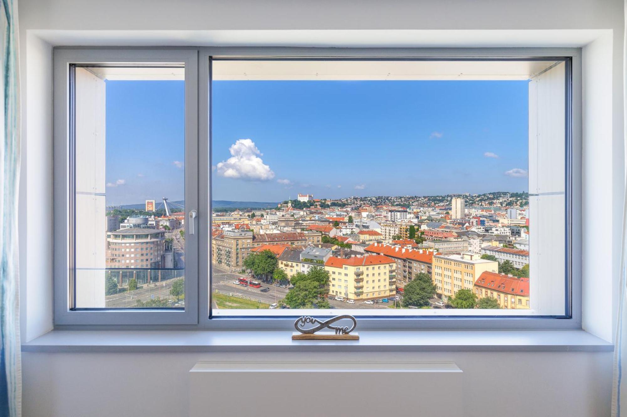 Sky Park 1 - Luxurious #Instaworthy Apartment In Downtown City Center With Included Parking, Best Address In Town Pressburg Exterior foto